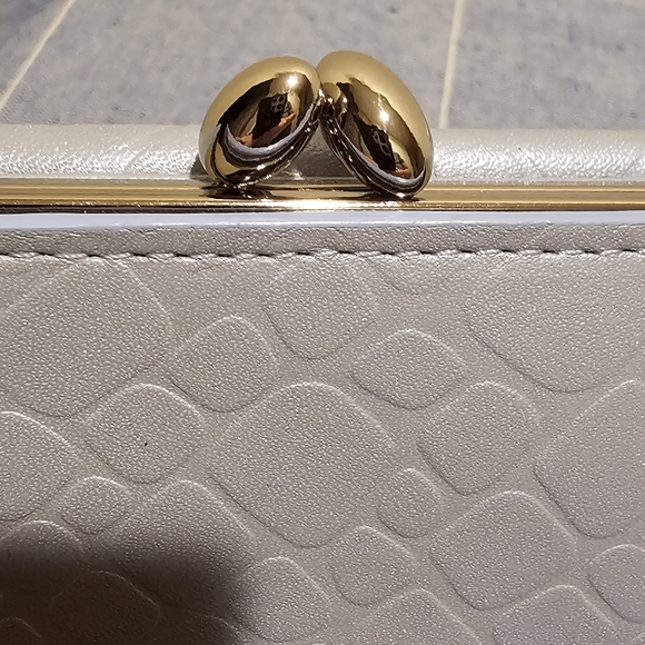 Nina Ricci slate Blue wallet with kiss lock - Picture 10 of 11